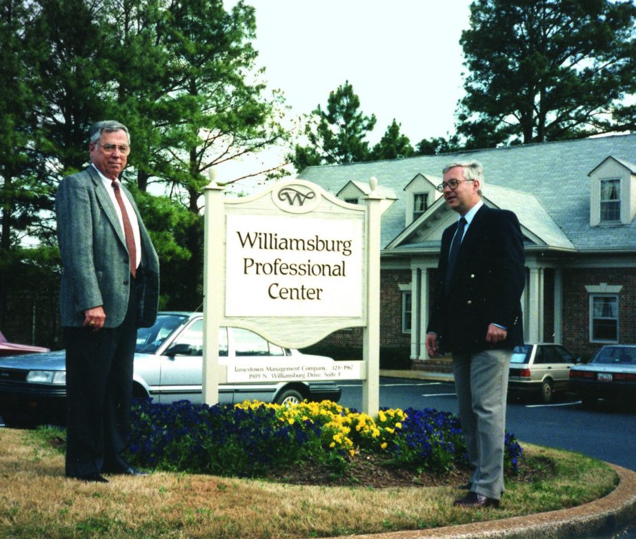 ie Jamestown-Gründer Christoph Kahl (rechts) und John Houser vor dem ersten Büro