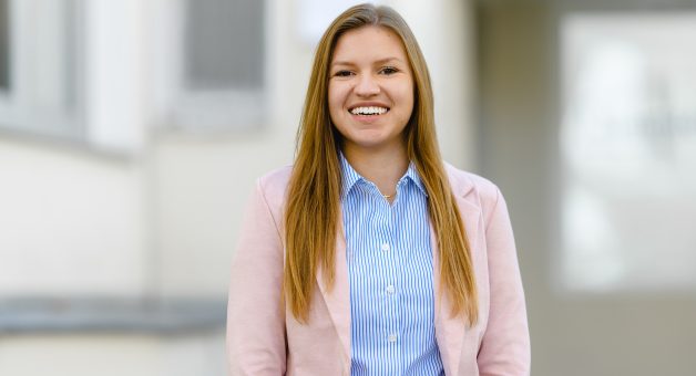 „Man wächst mit den Fragen“ – von Projekten bis zum Anlegerservice „Man wächst mit den Fragen“ – von Projekten bis zum Anlegerservice