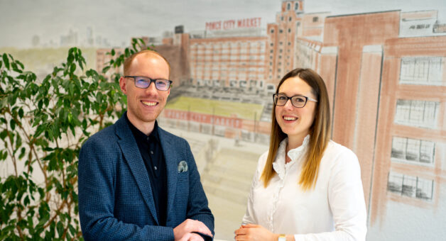 Das Beste aus zwei Welten: Zwei Mitarbeiter aus dem Fondsmanagement im Interview Das Beste aus zwei Welten: Zwei Mitarbeiter aus dem Fondsmanagement im Interview